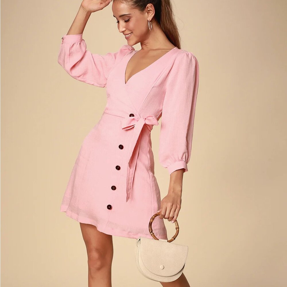 NWOT Lulus | Aja Light Pink Three-Quarter Balloon Sleeve Dress, size M